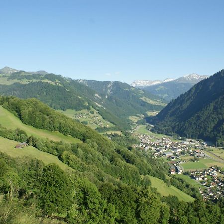 Gaestehaus Alpina In Fanas ภายนอก รูปภาพ