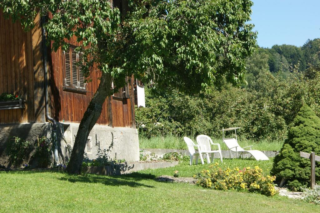 Gaestehaus Alpina In Fanas ภายนอก รูปภาพ