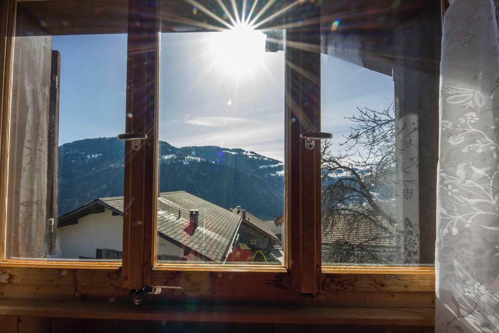 Gaestehaus Alpina In Fanas ภายนอก รูปภาพ
